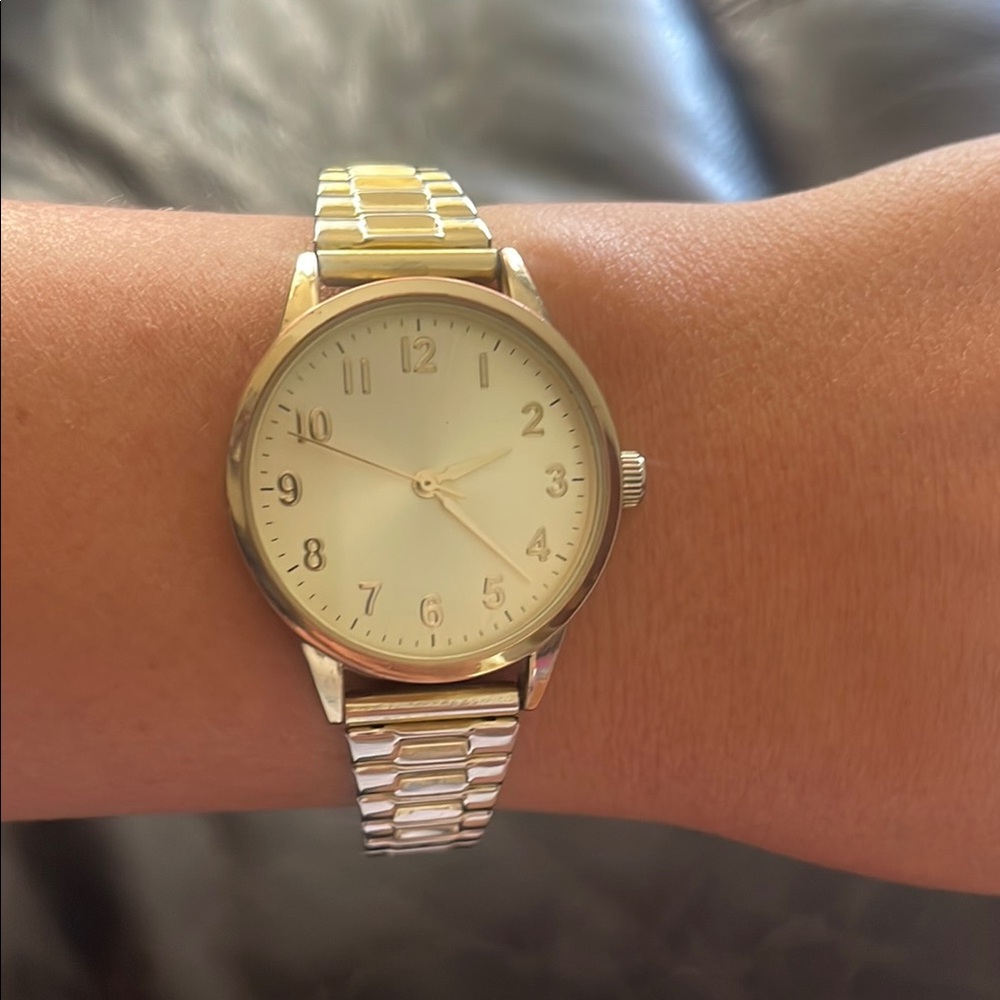 Elegant Gold Women's Watch